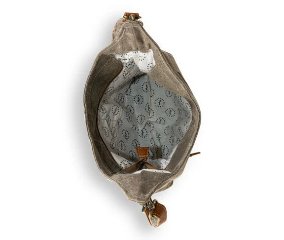 Guided Star Shoulder Bag