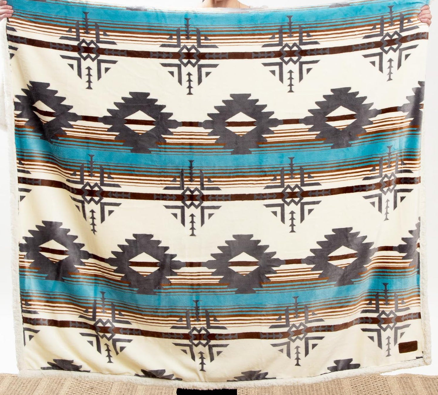 Wrangler Lone Mountain Southwestern Throw