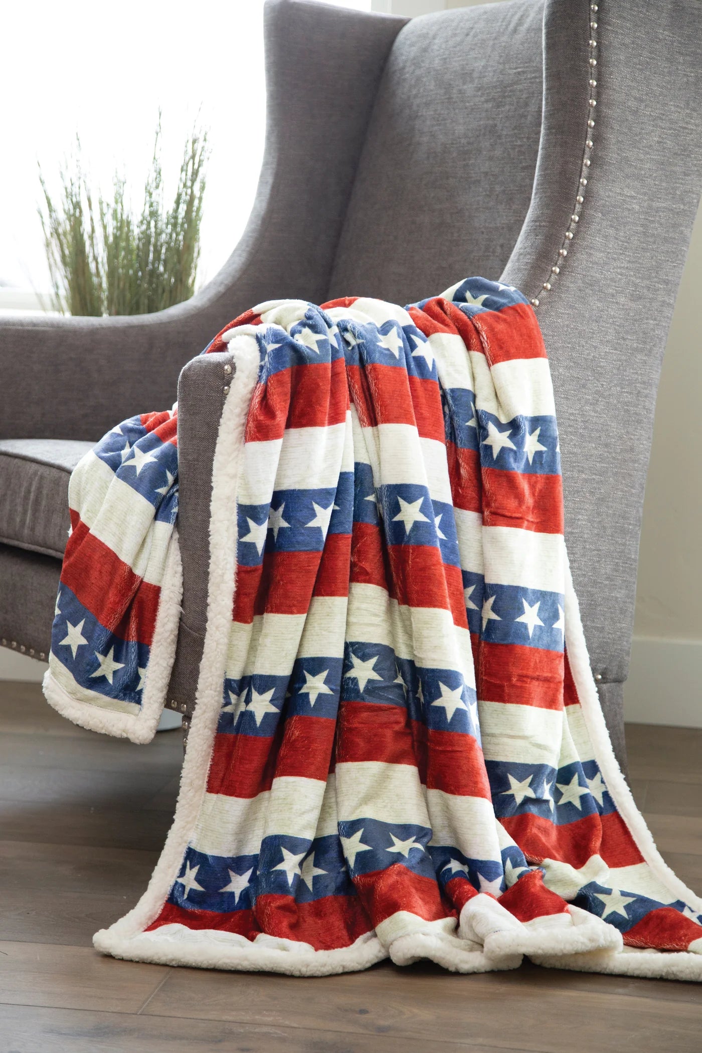 Americana Plush Throw